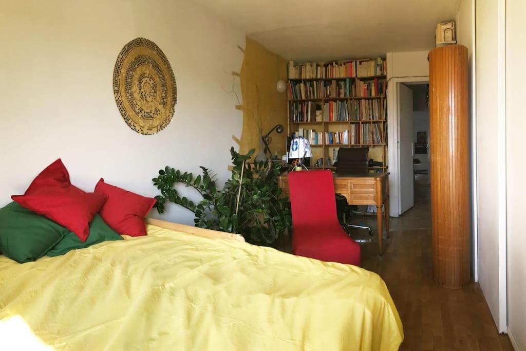 Le Charme De Montmartre A Ciel Ouvert Париж Екстериор снимка