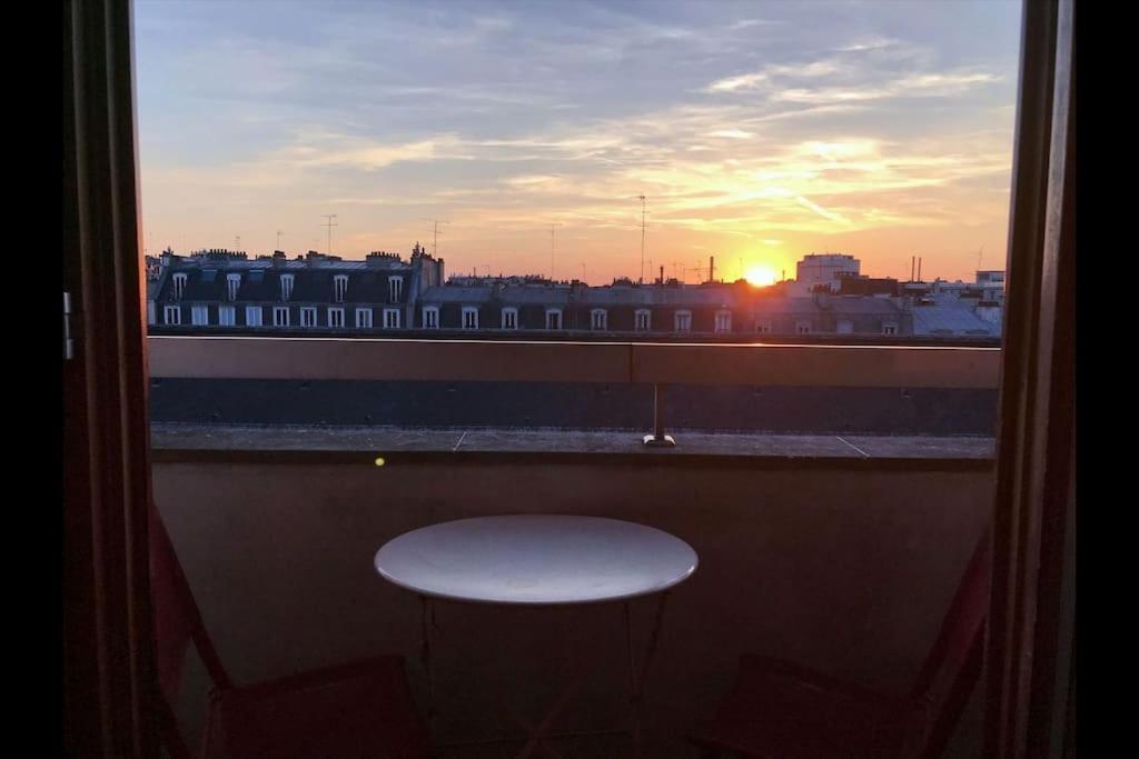 Le Charme De Montmartre A Ciel Ouvert Париж Екстериор снимка