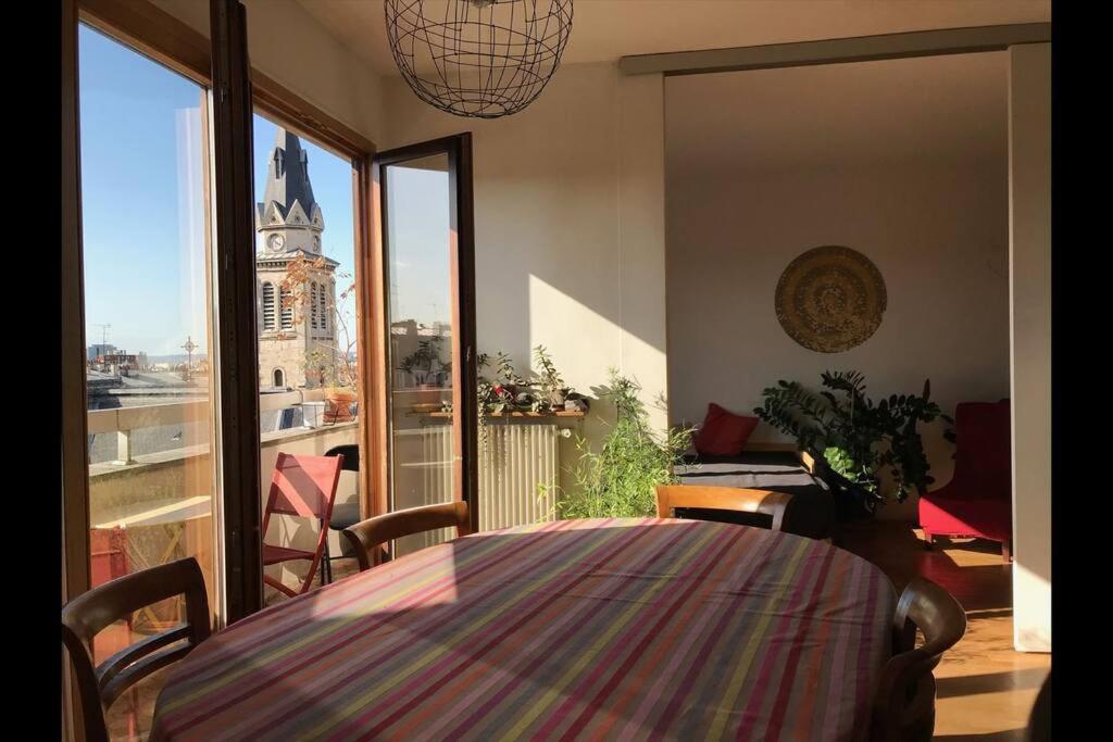 Le Charme De Montmartre A Ciel Ouvert Париж Екстериор снимка