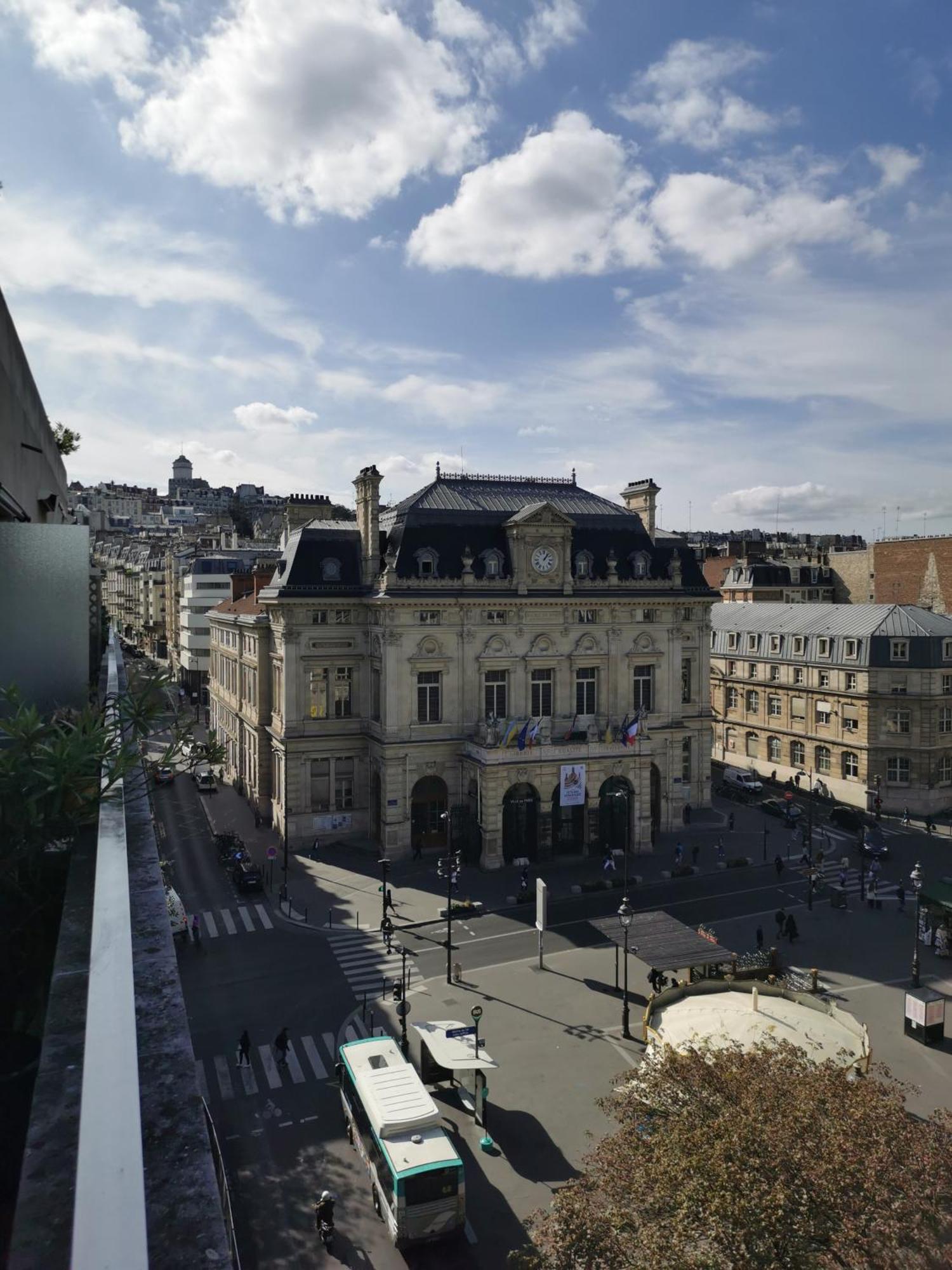 Le Charme De Montmartre A Ciel Ouvert Париж Екстериор снимка